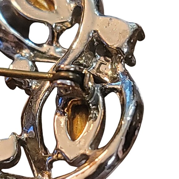 Vintage Gold-Tone Wreath Brooch With Pink & Clear Rhinestones - Picture 8 of 10